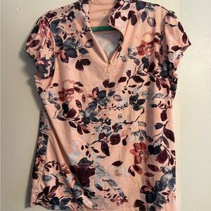 Kastel Elegant Floral Short Sleeve Top